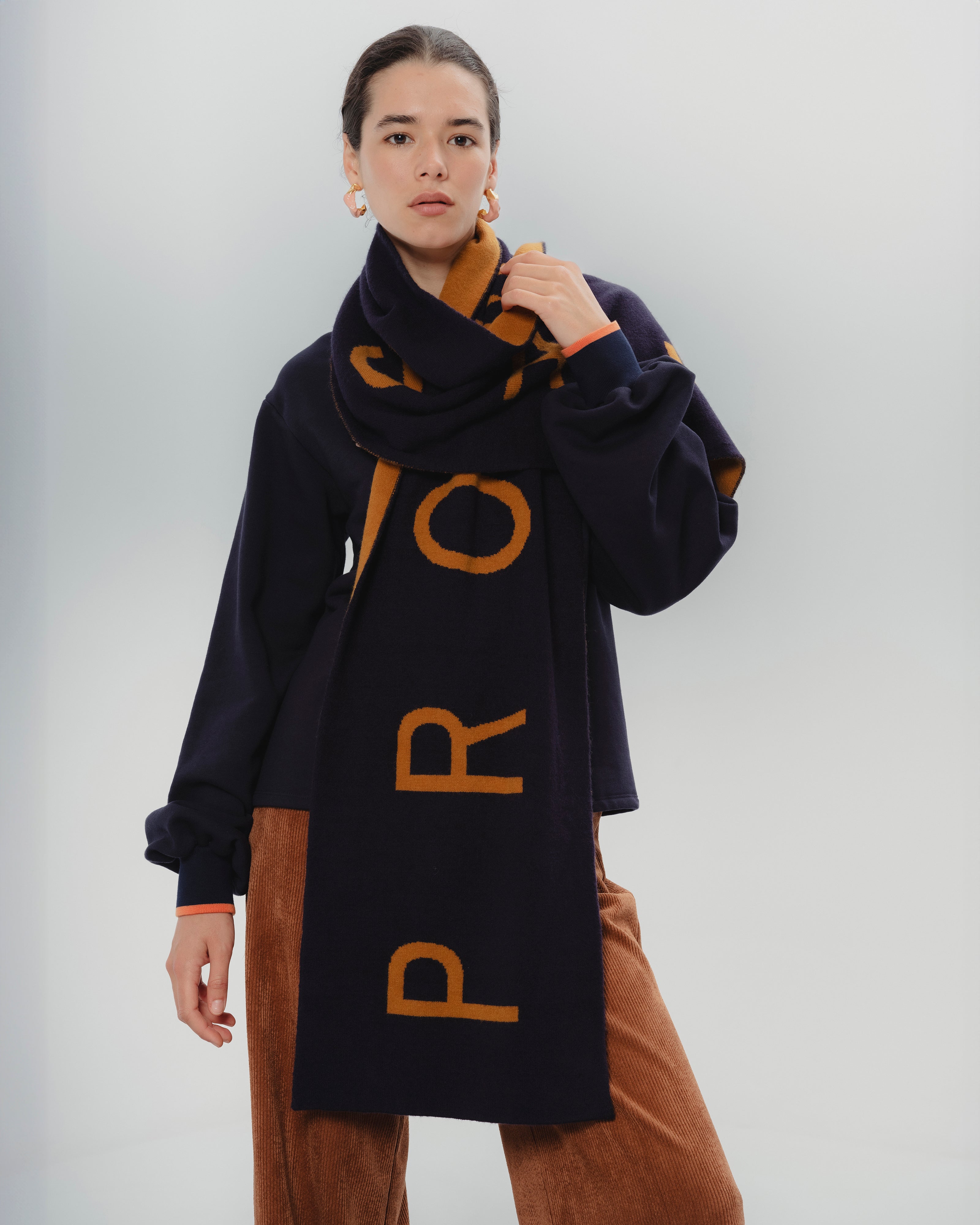 Dolores promesas Bufanda Maxi Estela Azul y Mostaza