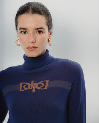 Jersey de punto para mujer en azul con diseño elegante